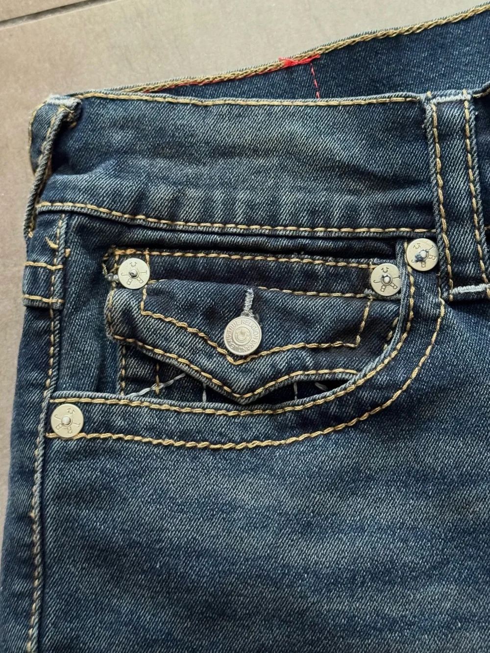 True Religion NWT Ricky Big T Flap Roll-Cuff Dark Wash Denim Shorts Men's 30